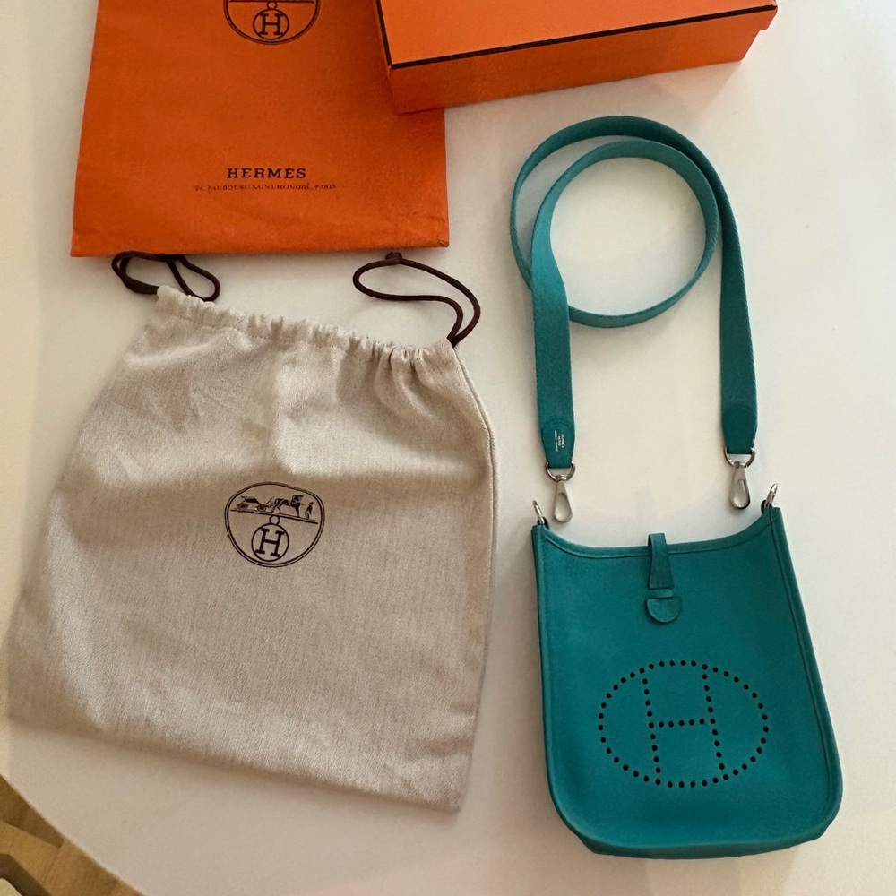 Hermès Evelyne TPM Crossbody – Turquoise 2019 - Picture 2 of 9